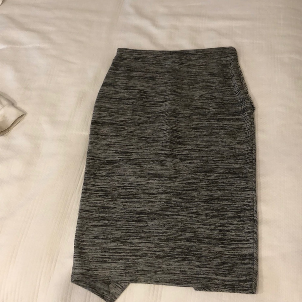 H&M Gray Pencil Skirt size Small - Picture 3 of 4